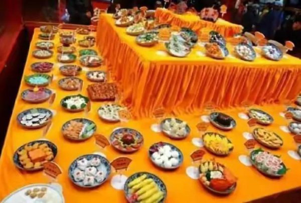 皇上吃饭怎么说