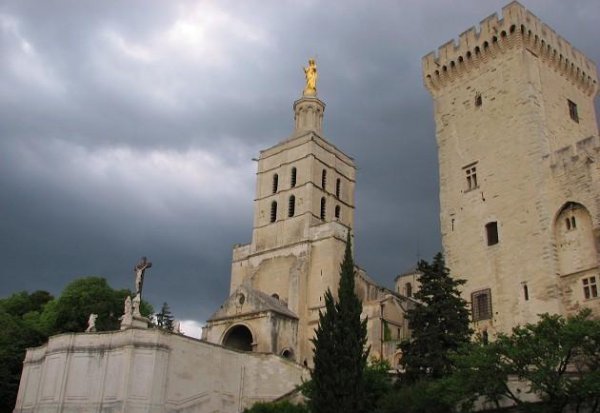 简述什么是文艺复兴的中心思想