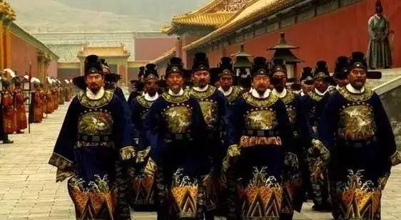 汉武帝为削弱相权所采取的措施