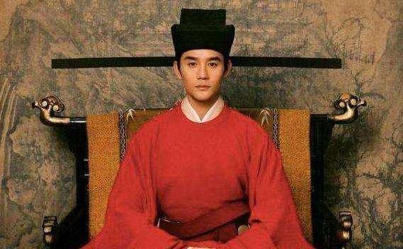 汉武帝为削弱相权所采取的措施