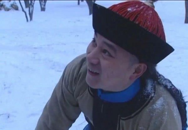 张五哥为什么要去给十三爷守墓