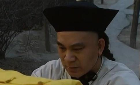 张五哥为什么要去给十三爷守墓