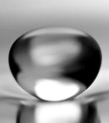 雨滴下落过程中是合滴还是分解