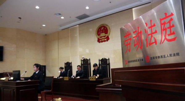 工作满十年视为无固定期限合同吗