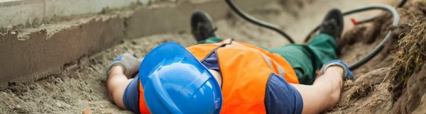 工人受伤是包工头还是房主的责任