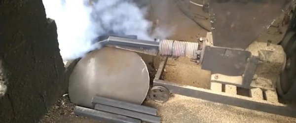 为什么有人去农村大量收购碎木