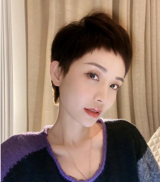 女人过了50岁留短发的多