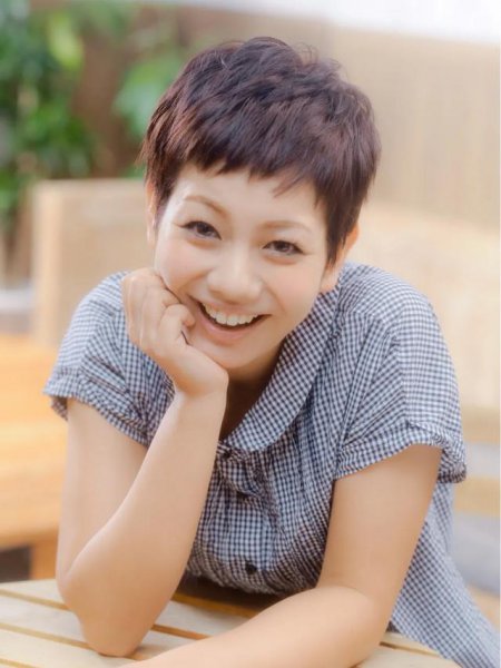 女人过了50岁留短发的多