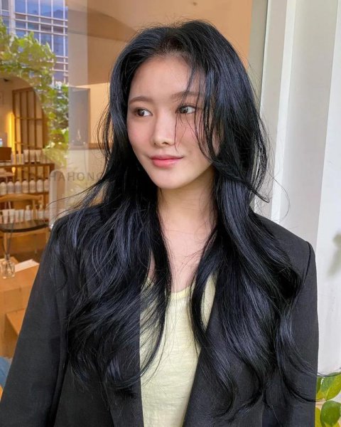 染头发黑茶色和蓝黑色哪个更好看