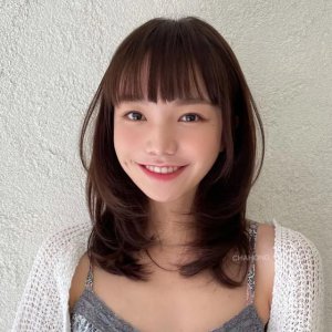 锁骨发好看还是长发好看 锁骨发适合什么脸型图片