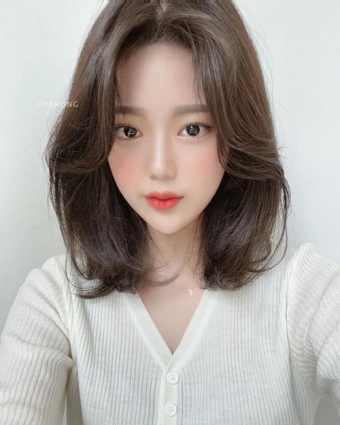 锁骨发好看还是长发好看