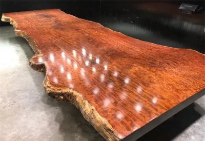 实木大板桌是灌水泥的吗 实木大板桌是真的实木吗