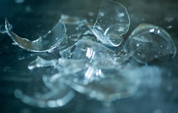 玻璃能在自然界存在多长时间能分解消失