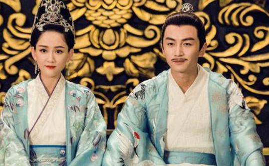 杨坚哪个儿子继承了皇位