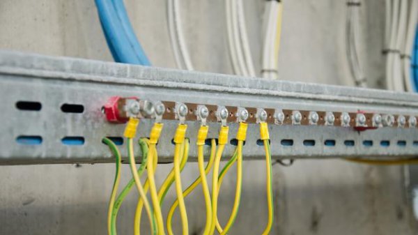 零线为什么没有电流通过