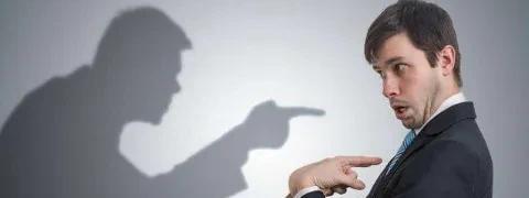 踢猫效应的故事原理和启示