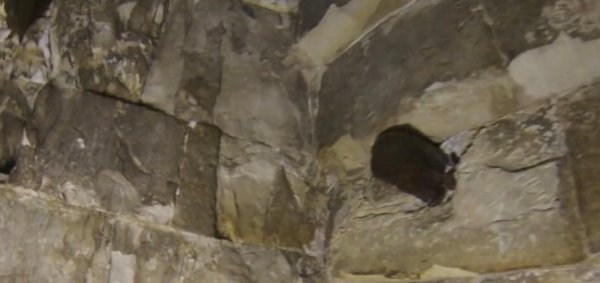 第一座埃及金字塔建造时间