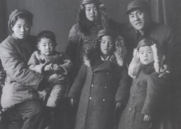 塔山阻击战是谁指挥的战役