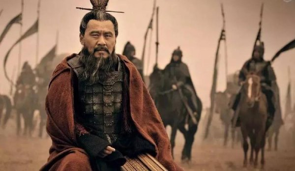 三国演义官渡之战主要内容概括