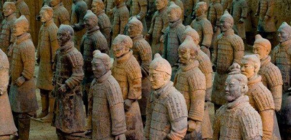 历史上对秦始皇的评价