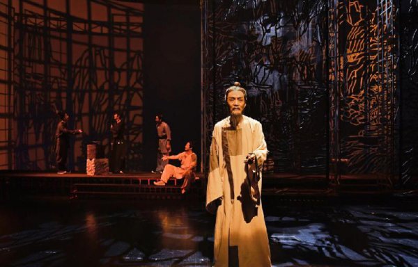 李白是吉尔吉斯斯坦人吗