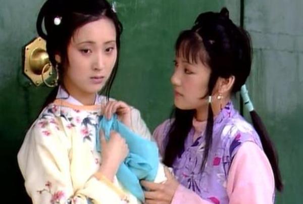 紫鹃是谁的丫鬟