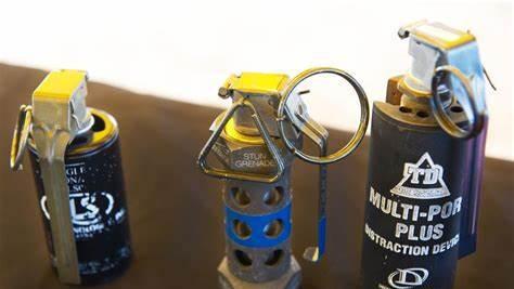 震撼弹的原理是什么