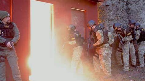 震撼弹的原理是什么