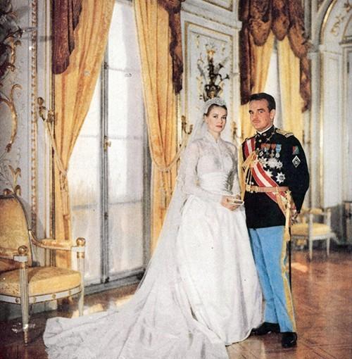 摩纳哥王妃格蕾丝真实故事