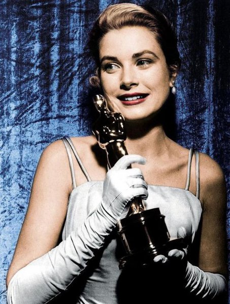 摩纳哥王妃格蕾丝真实故事