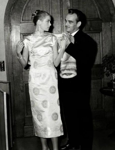 摩纳哥王妃格蕾丝真实故事