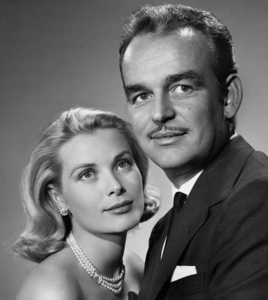 摩纳哥王妃格蕾丝真实故事