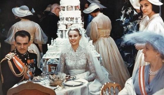 摩纳哥王妃格蕾丝真实故事