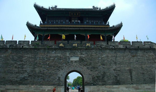 湖北荆州在哪个位置