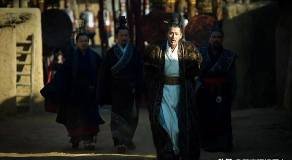 吕不韦和秦始皇的故事