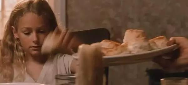 一个女生阅男无数的8个表现