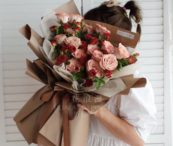 女朋友生日送什么花浪漫