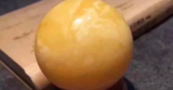 天然蜜蜡是怎么形成的