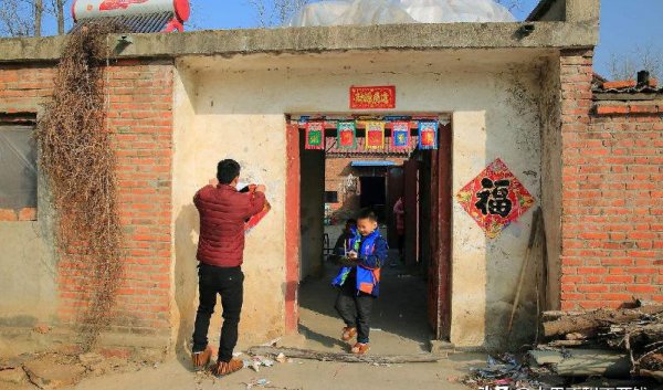 一年不能贴两次对联