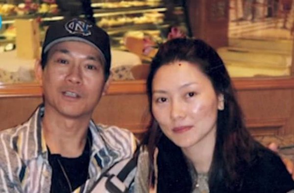 沈殿霞为何不动官晶华