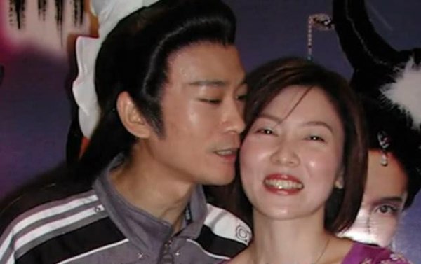 沈殿霞为何不动官晶华