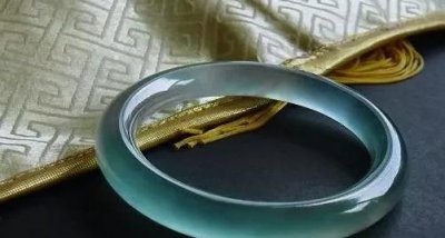 翡翠龙石种是什么种 真正龙石种翡翠是什么种水