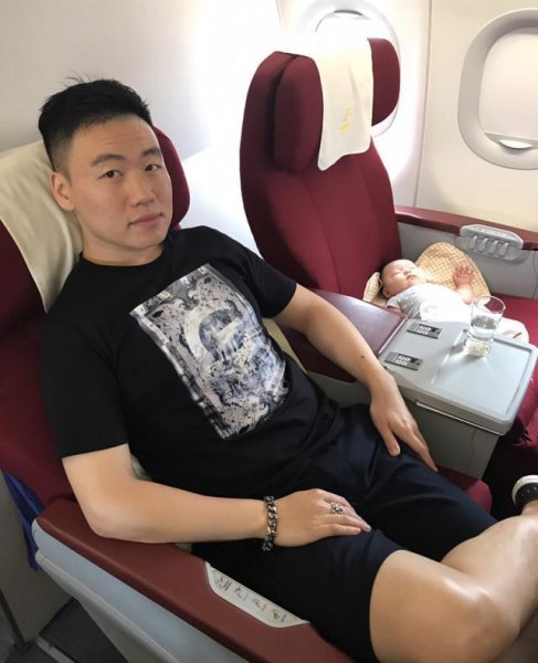 孩子多大可以坐飞机不会有影响