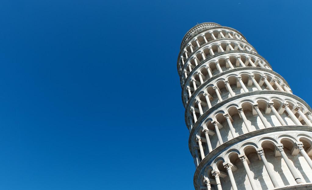比萨斜塔不倒的原因物理层面