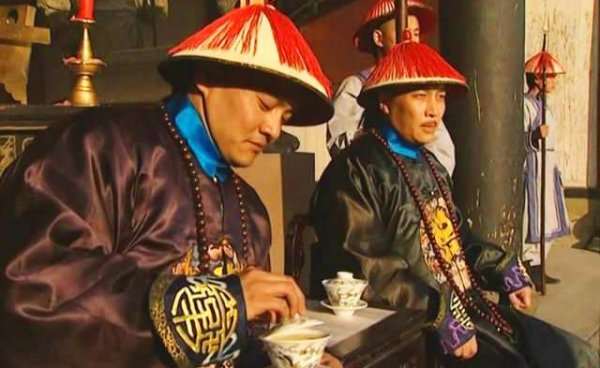 佟国维和隆科多什么关系