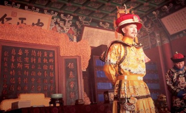 佟国维和隆科多什么关系