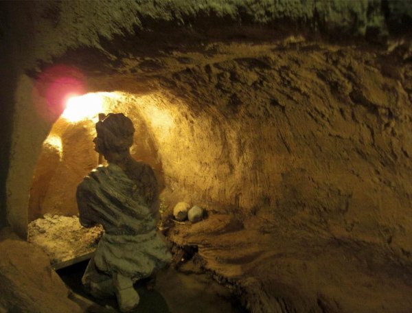 吐鲁番坎儿井干涸的原因