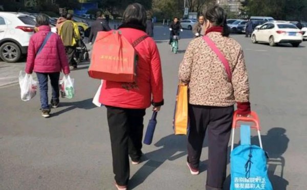 破四旧立四新是哪一年提出的