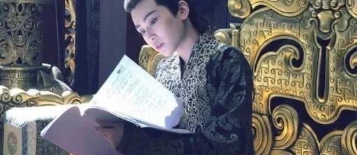 太后知不知道战痘痘是女的