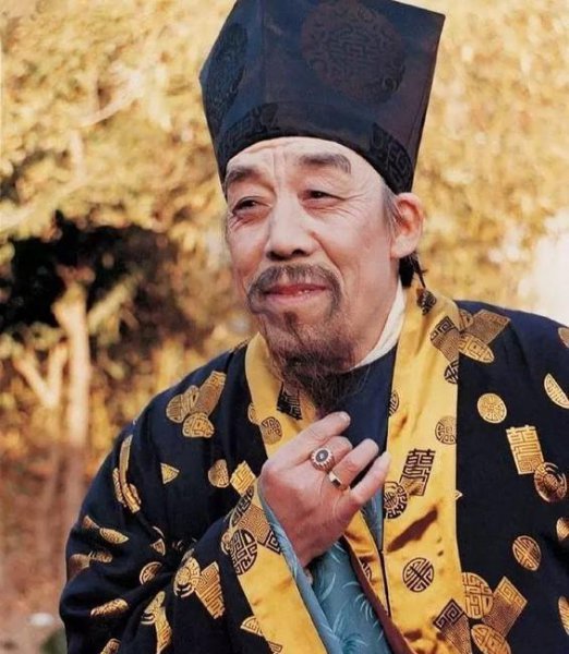 贾元春为什么失宠